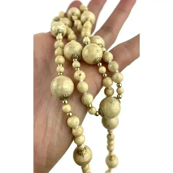 Natural Stone Beige Beaded Necklace 31" Long Various Size Beads - Picture 6 of 12